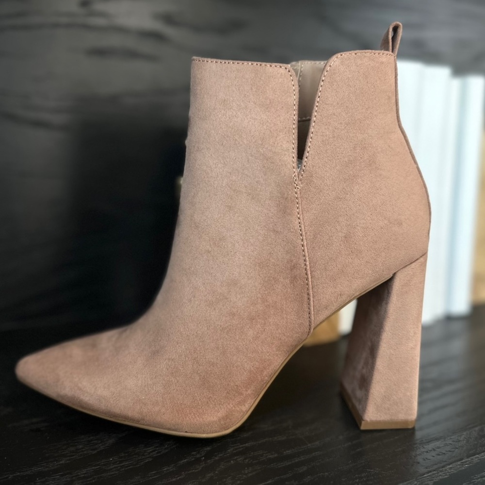 Qupid Suede Pyramid Heel Ankle Booties - Picture 6 of 7